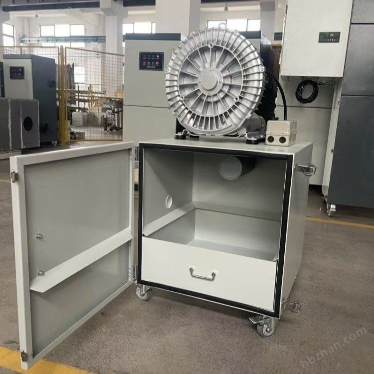 Mobile automatic waste suction machine