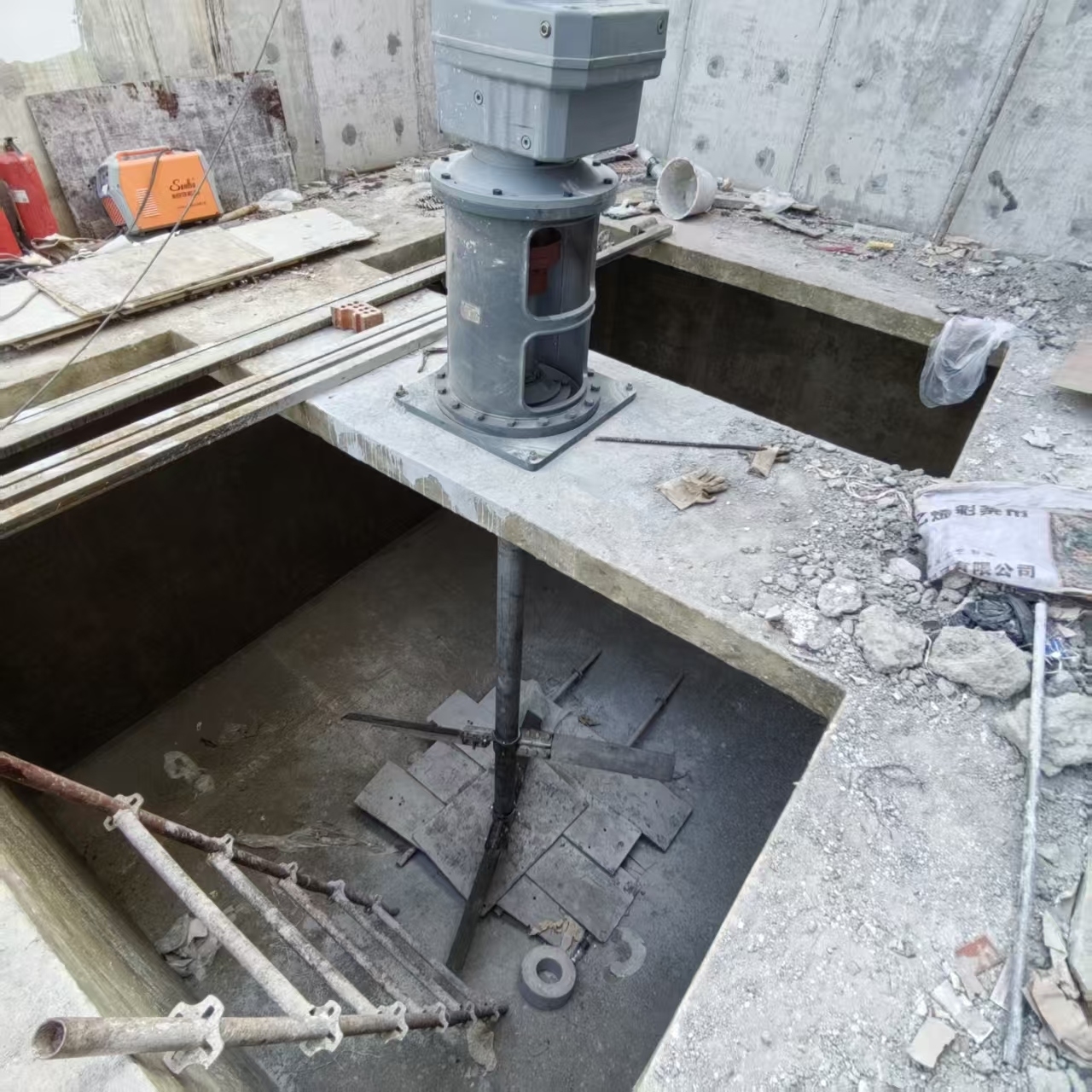 芬頓反應(yīng)池?cái)嚢铏C(jī)