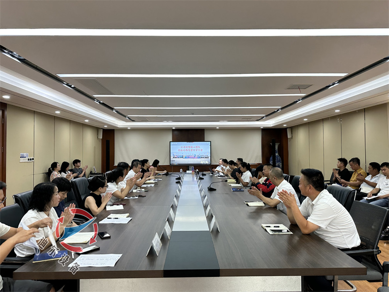 迪爾公司銷售核心團(tuán)隊(duì)“創(chuàng)業(yè)之路”戈壁行分享會(huì)圓滿舉行